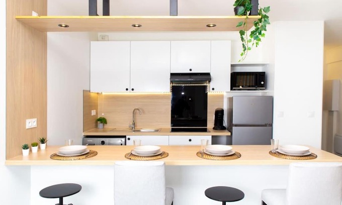 Juvisy-sur-Orge Apartment | Appartement Moderne et Tropical 15 min Paris