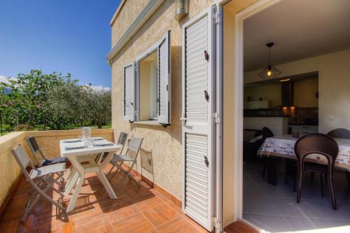 Taglio-Isolaccio Apartment | Appartement moderne avec vue sur montagne à Taglio-Isolaccio