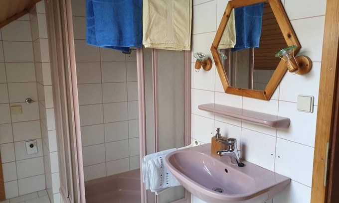 Straden House | Appartement Obergeschoss - Ferienhaus Renate