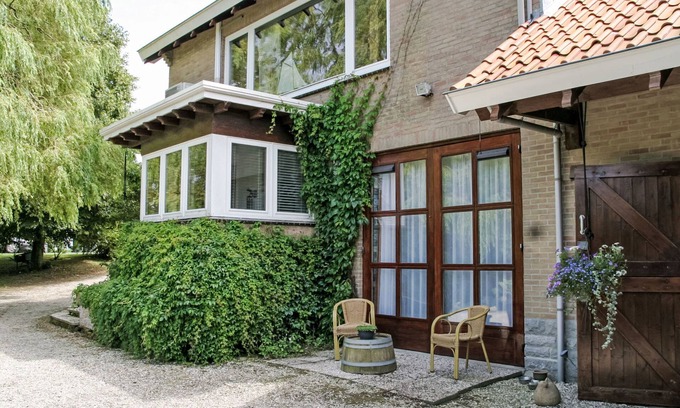 Wissenkerke Apartment | Appartement Planeet by Interhome