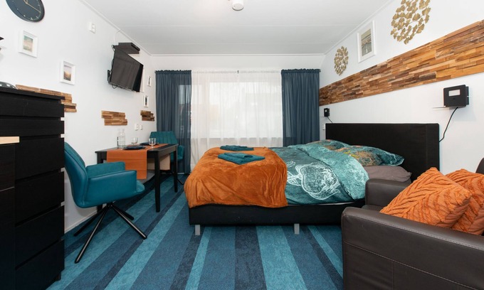 Westkapelle Apartment | appartment for 2 people in the center and near the beach