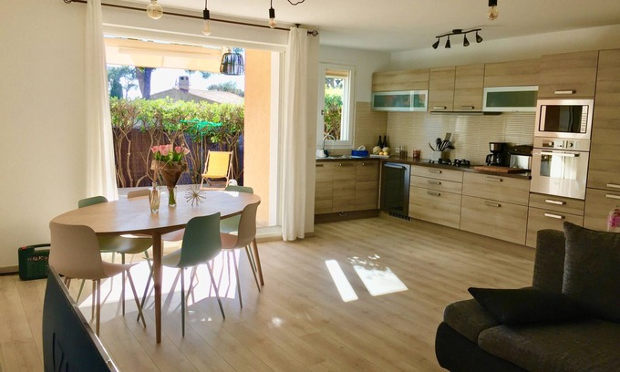 Sausset-les-Pins Apartment | AppartT3 ground floor terrace