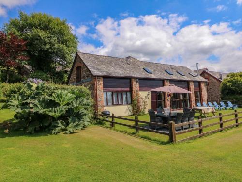 South Molton House | Apple Barn