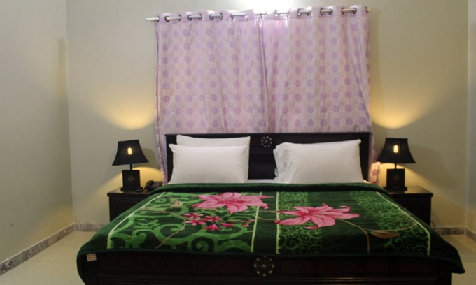 Karachi House | Apple Karachi Guest House