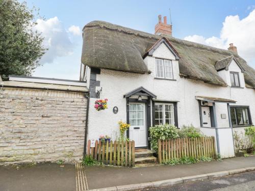 Harvington House | Apple Tree Cottage