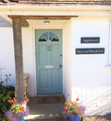 Midhurst Bed & Breakfast | Appletrees B&B