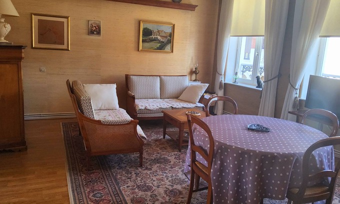 Hazebrouck Apartment | Appt Centre Ville, Parking Securise, Wifi