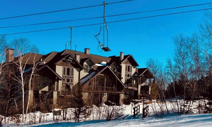 Hunter Condo | Apres Ski Luxury SKI-IN/OUT HUNTER MOUNTAIN Slopeside STEPS to Ski School Lodgen