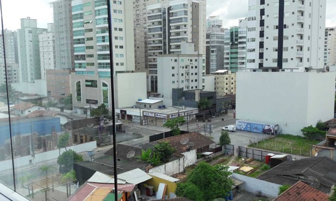 Castelo Branco Apartment | Apt in ITAPEMA, Meia Praia, 8 people, 3 garages
