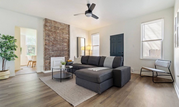 Mount Washington Apartment | Apt Mt Washington/On office Room-Pack 'n Play, Min to Sheraton and Skyline
