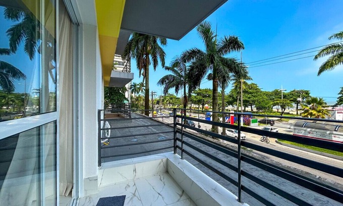 Boqueirao Apartment | Apto confortável e estiloso com wi-fi a beira mar