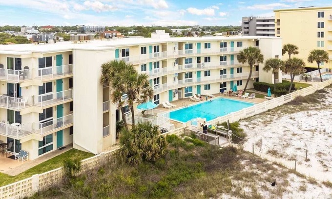 Fort Walton Beach - Destin Condo | Aqua Villa #105 Beachside 2 bedroom condo