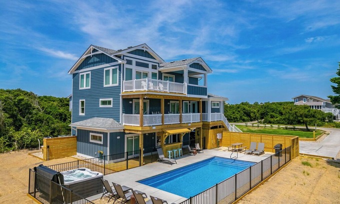 Southern Shores House | Aquarius - beautiful 6 bed room home w/Private Pool & Pickleball court!