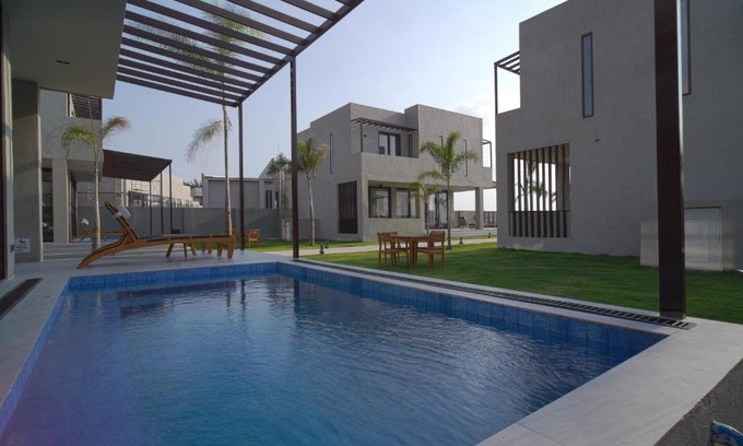 Barangay 16 Resort | Araya Beach Casas