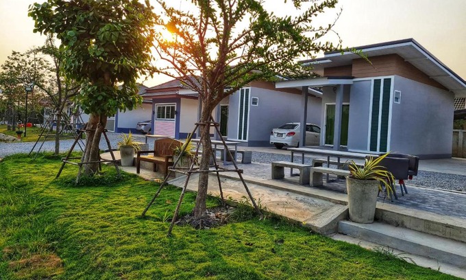 Uthai Thani House | Araya Cottage