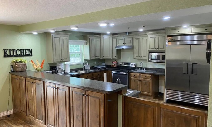 Arcola Bed & Breakfast | Arbor Rose Boutique Hotel
