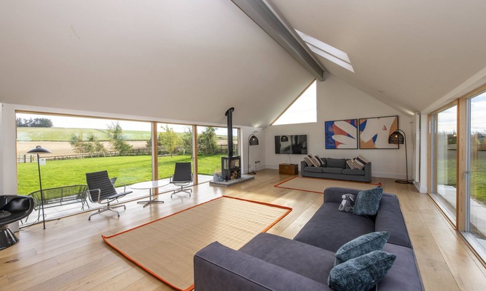 Westhill House | Architect Designed LodgenReconnect with nature at this unforgettable escape