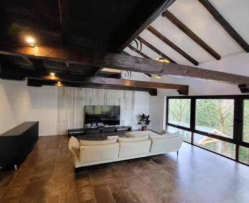 Sudstadt Villa | Architektenhaus am Waldrand mit Sauna