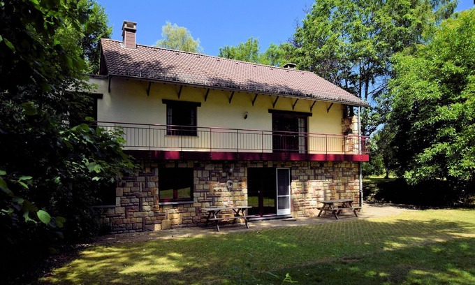 Sankt-Vith House | Ardennes villa with riverside garden and views