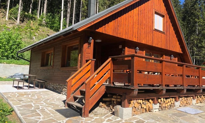 Velke Karlovice Cabin | Areál Lesková