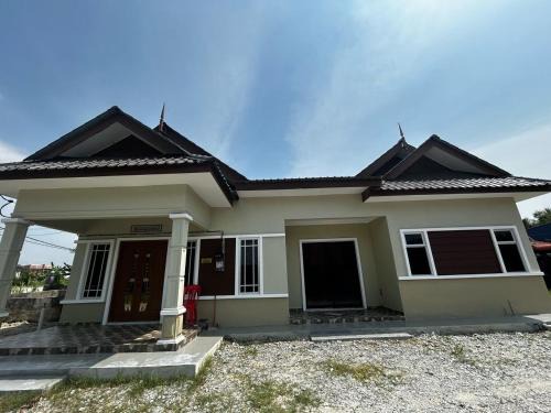Sekinchan House | Ariana Homestay