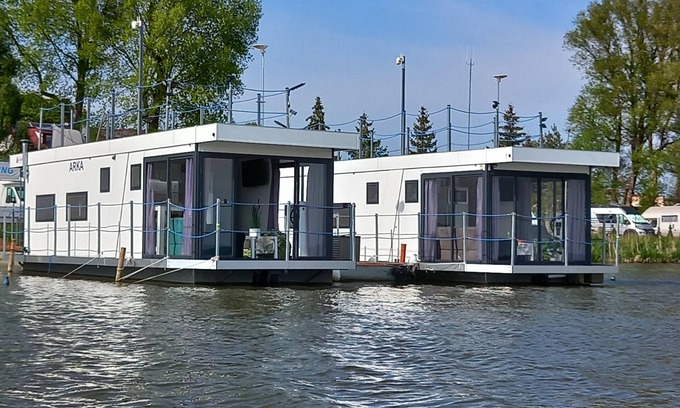 Mielno Boat Rental | Arka 2 domki na wodzie z rowerem wodnym centrum Mielno