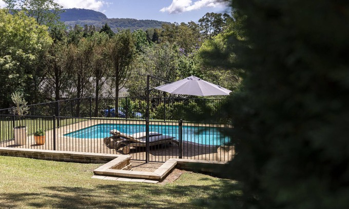 Berry House | Arkadia - EV Charger, Pool & Eco Luxury