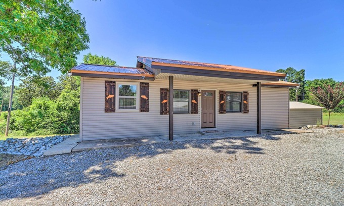 Salesville Cottage | Arkansas Fishing Getaway: Near Norfork River!