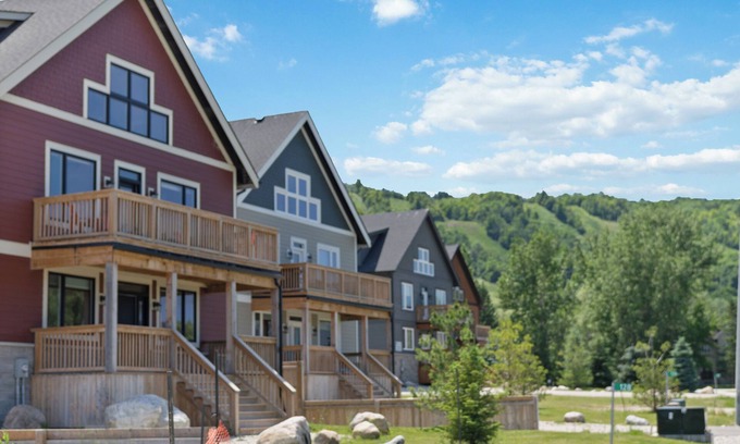 The Blue Mountains Ski Chalet | Arlberg Chalets