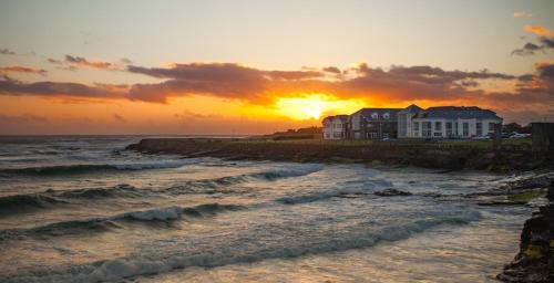 Spanish Point Hotel | Armada Hotel