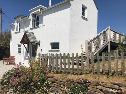 Treyarnon House | Arnold Cottage