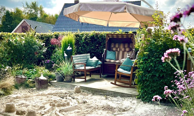 Leezdorf Apartment | Arrive and feel at home in the Fewo Pusteblume in Leezdorf/near Norddeich