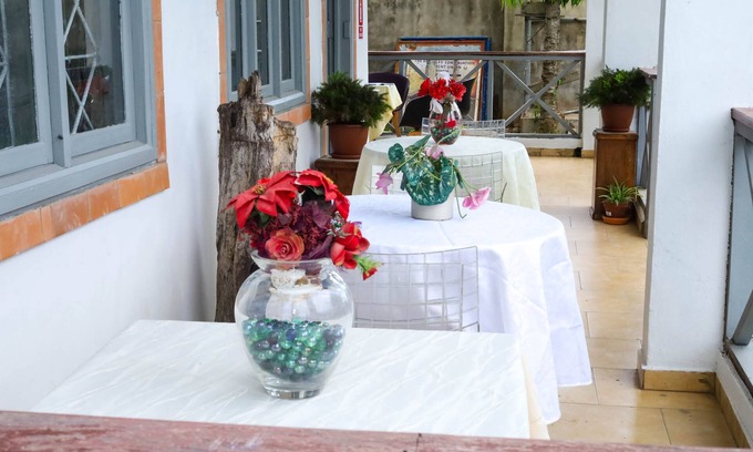 Akyinim House | Art and Leisure-EB Hotel
