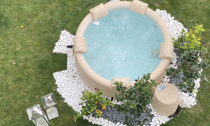 Costa Volpino Bed & Breakfast | Art B&B Design
