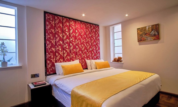 Oban Hotel | Art Deco Retreat by Oban Pier | Walk to Ferries, Shops & McCaig's Tower, 2 Rooms