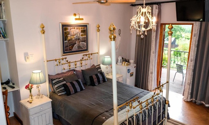 Haenertsburg House | Art Gallery Guest House