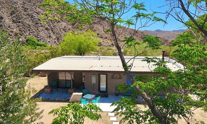 Morongo Valley Cottage | Artemis Cottage-Spacious Desert Retreat at 25 acres gated private Hidden Passage