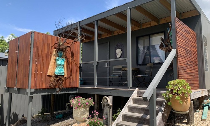 Paterson Cabin | Artist Cabin and Sculpture Garden