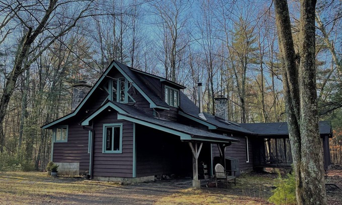 Stone Ridge Cottage | Artist Retreat in the Catskills