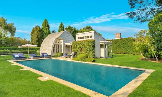 Sagaponack House | Artist Retreat with private pool in the Hamptons