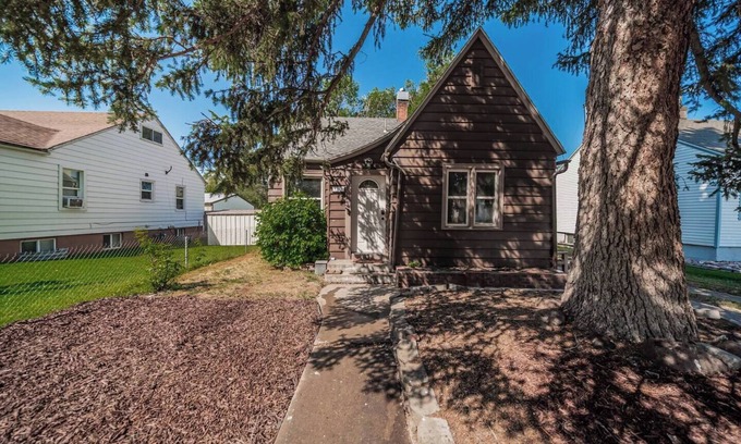 Pocatello House | Artistic haven near ISU | Eclectic vibes
