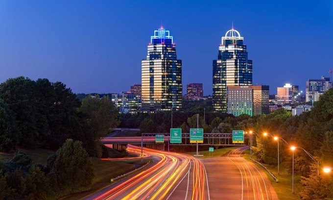 Sandy Springs Apartment | Artsy suite in Atl, near Buckhead, Braves and Dwtn