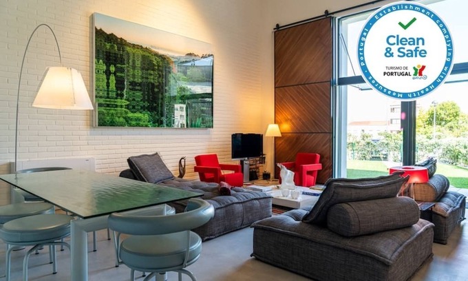 Bonfim House | ARTY PORTO - Duplex townhouse with indoor and outdoor garden