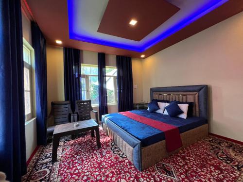 Gulmarg Hotel | ARYAN GRAND PALACE Hotel and veg Restautant