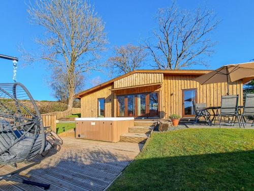 Abbey-Cwmhir House | Ash Lodge - Hw7442