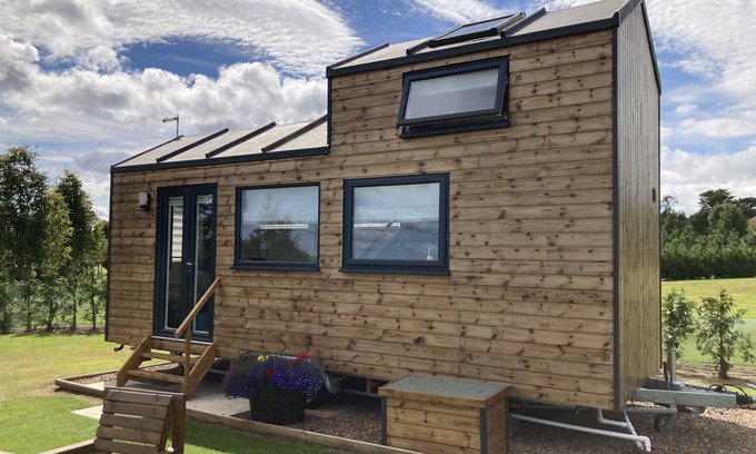 Eyemouth Ski Chalet | Ashmere Tiny House . Adults Only