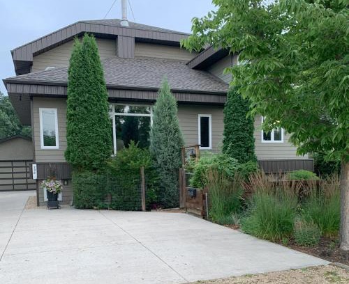 Winnipeg Bed & Breakfast | Aspen Woodlands Bed and Breakfast
