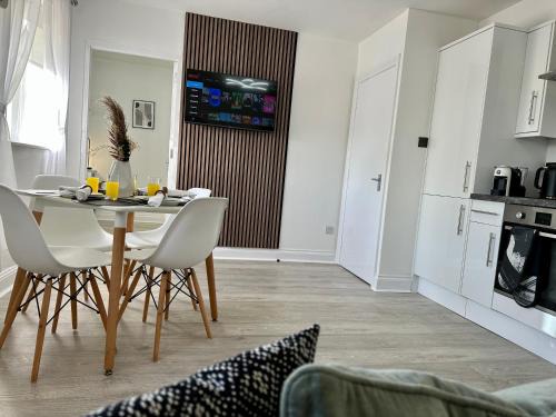 Bournemouth Apartment | ASPIRE HOLIDAY HOMES