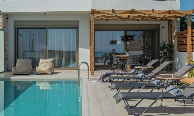 Alonia Villa | Astarte Villas - Casa Del Mare Beach Villa with Pool