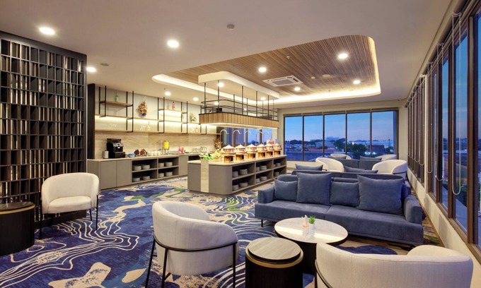 Palu Hotel | Aston Palu Hotel & Conference Center